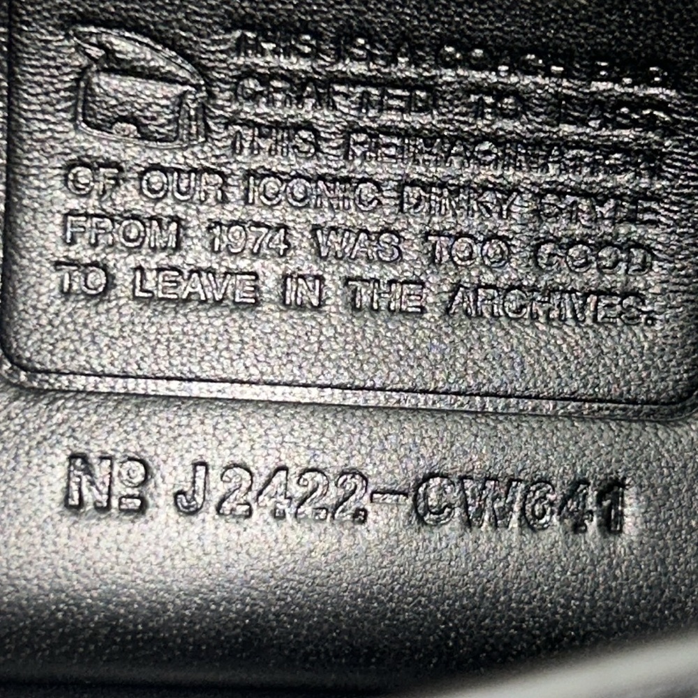 Gorgeous Coach Dinky Bag - Picture 13 of 13